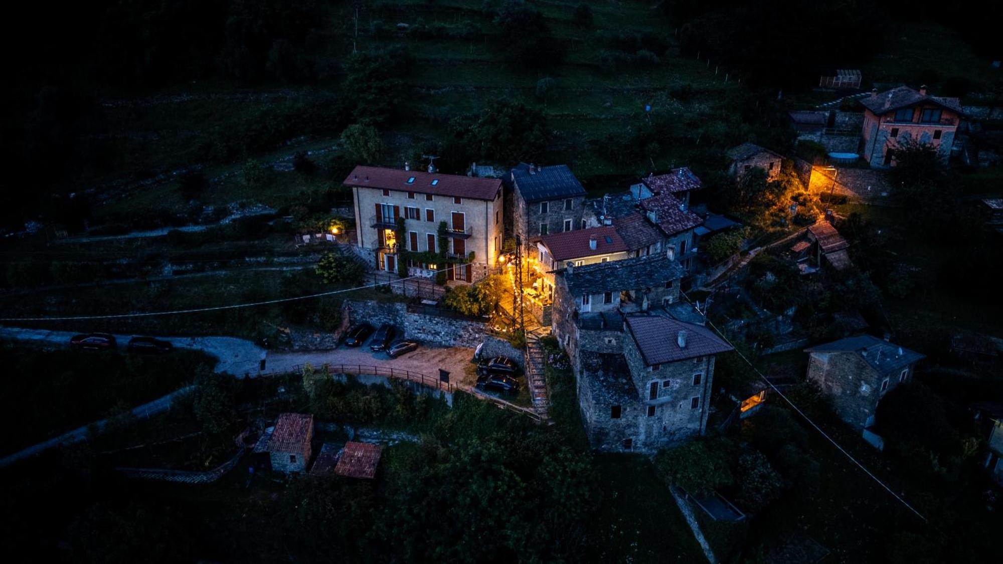 Rustico Verginate 2 Bellano Buitenkant foto